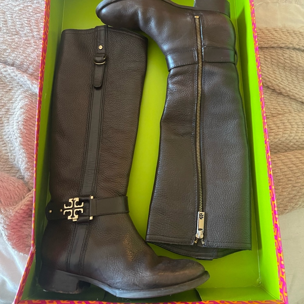 Tory Burch Elina 30mm Riding Boot- Size 6- Color: Coconut